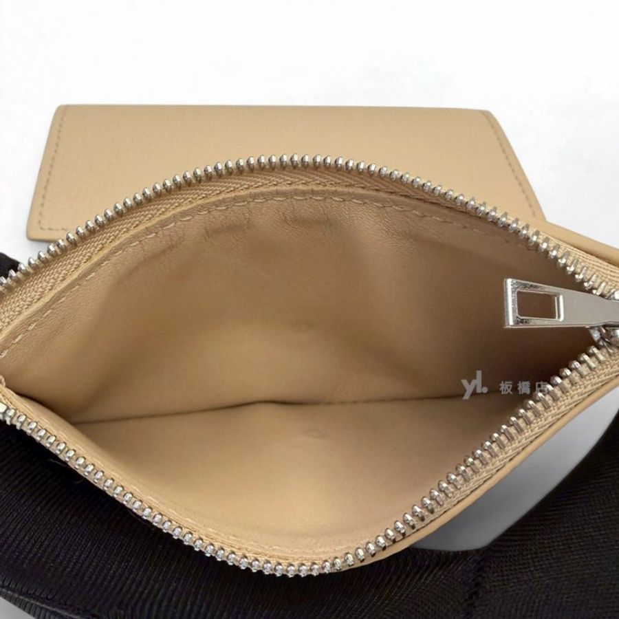 S5581-LOEWE皮夾 Anagram奶茶色小牛皮銀扣三折短夾-7
