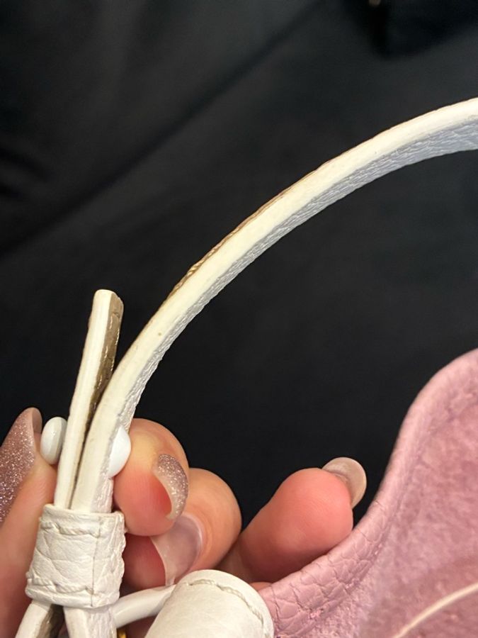 Dior Rose des Vents 系列黃K金鑽石珍珠母貝鈴蘭花耳環-0