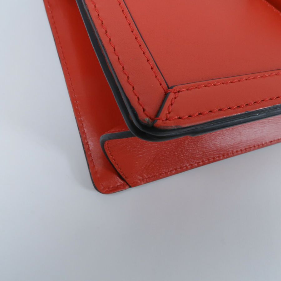LOEWE 牛皮皮革Barcelona肩背袋-10