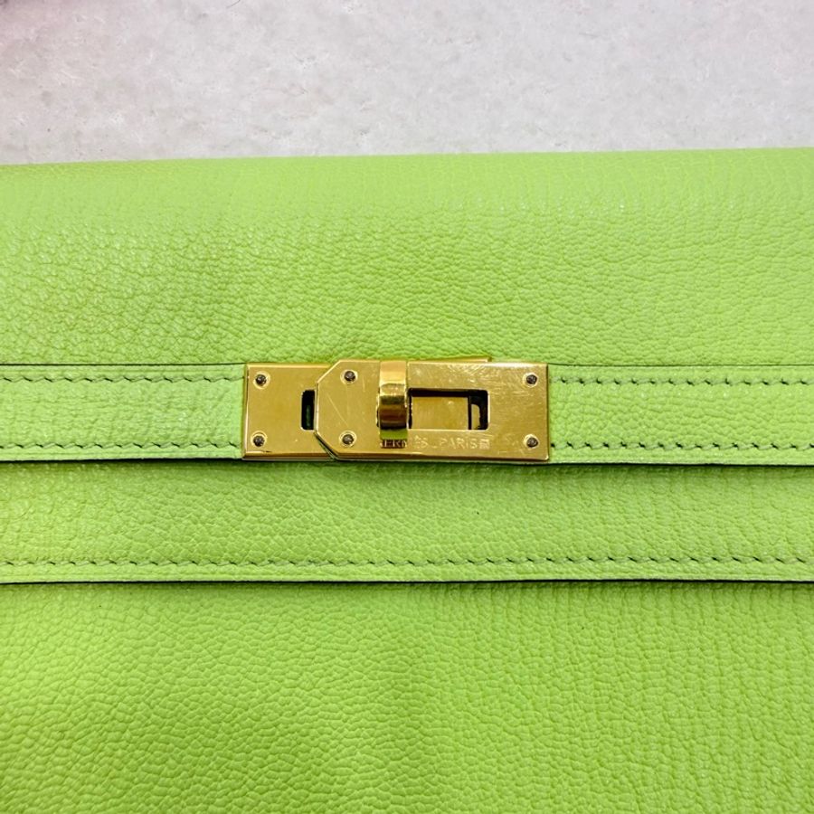 Hermes 萊姆綠山羊皮金釦Kelly 12卡長夾-2
