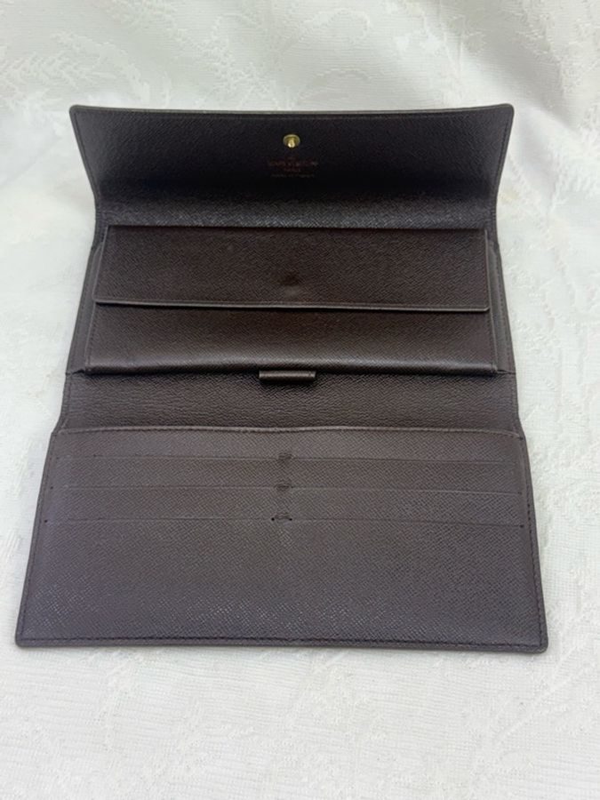 Louis Vuitton Long Wallet-21