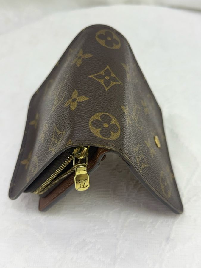 Louis Vuitton Wallet-3