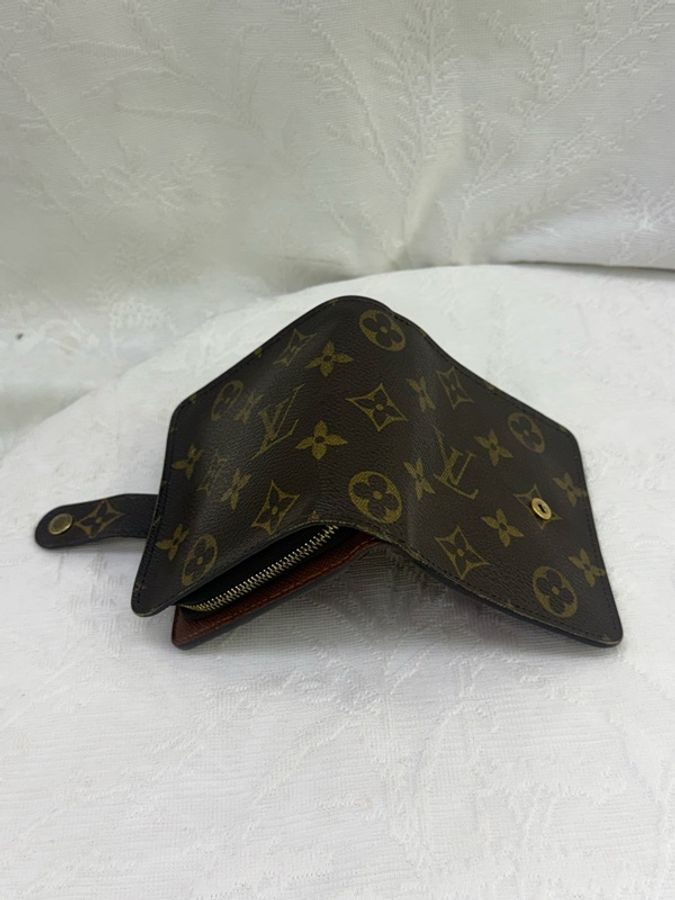 Louis Vuitton Wallet-5