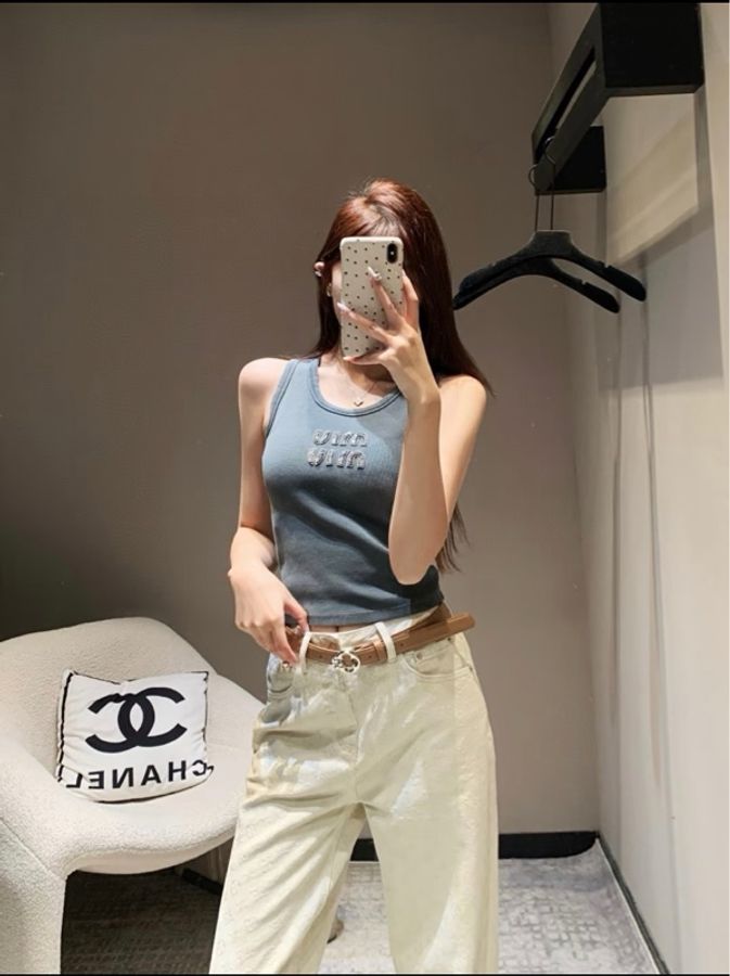Miu Miu灰綠水鑽短款背心-2
