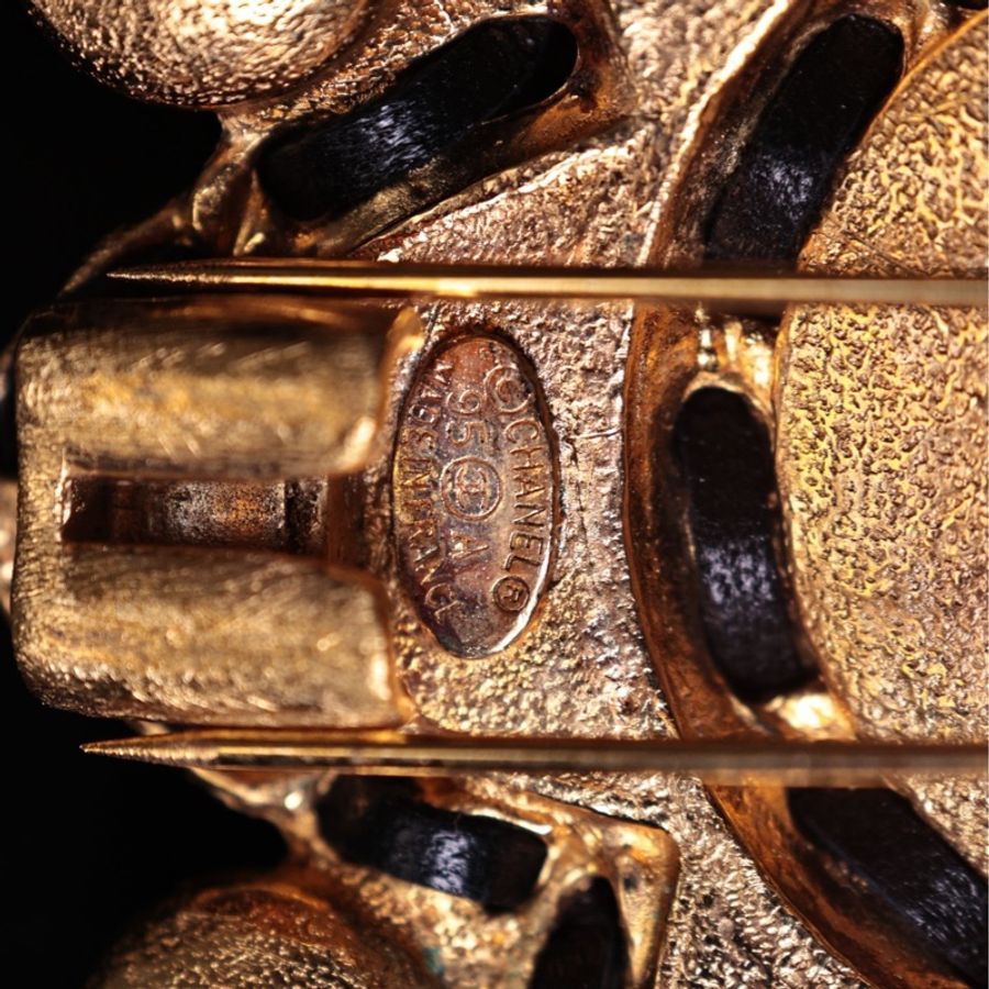 Chanel 95年海报款六芒星琉璃胸针-9