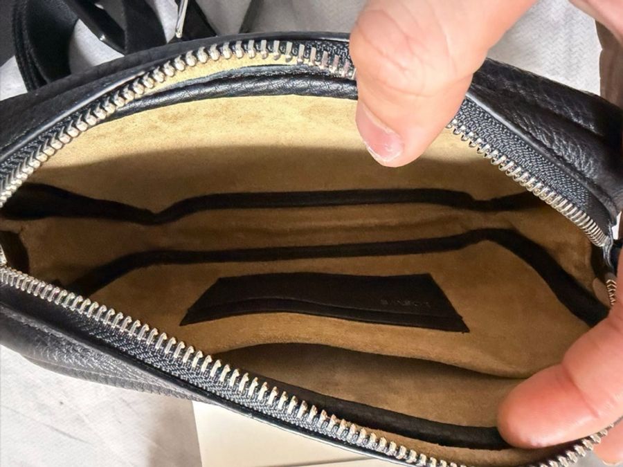 LOEWE PEBBLE MESSENGER BAG 小郵差包-6