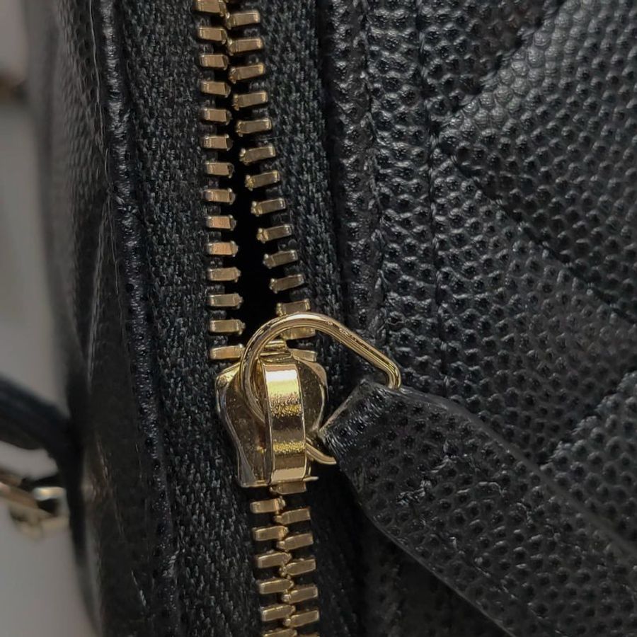 Chanel Vanity Case牛皮純色菱格絎縫雙C標識斜背包單肩包-9