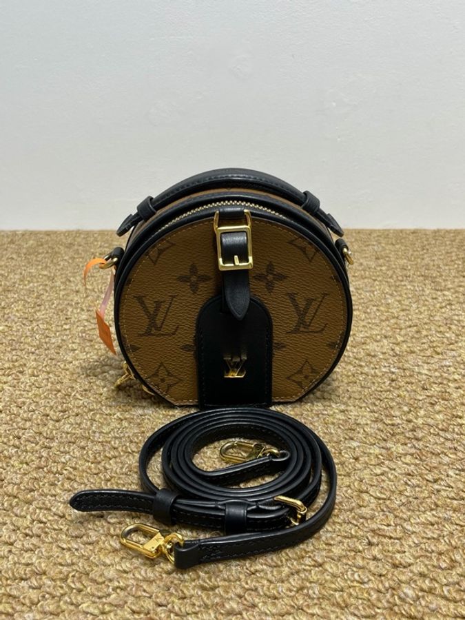 Lv 老花小硬餅 13*12-0