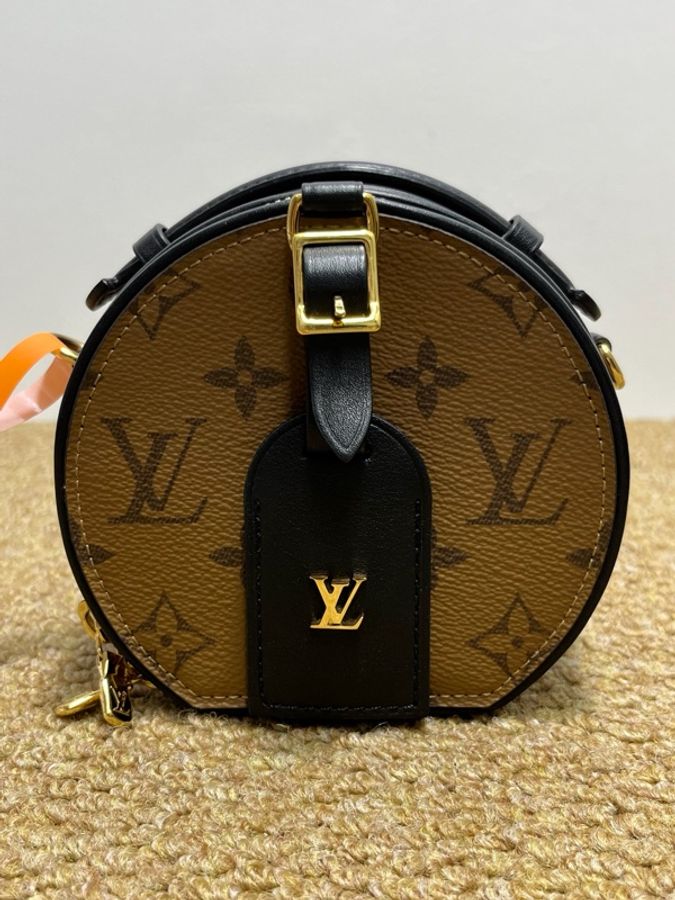 Lv 老花小硬餅 13*12-1