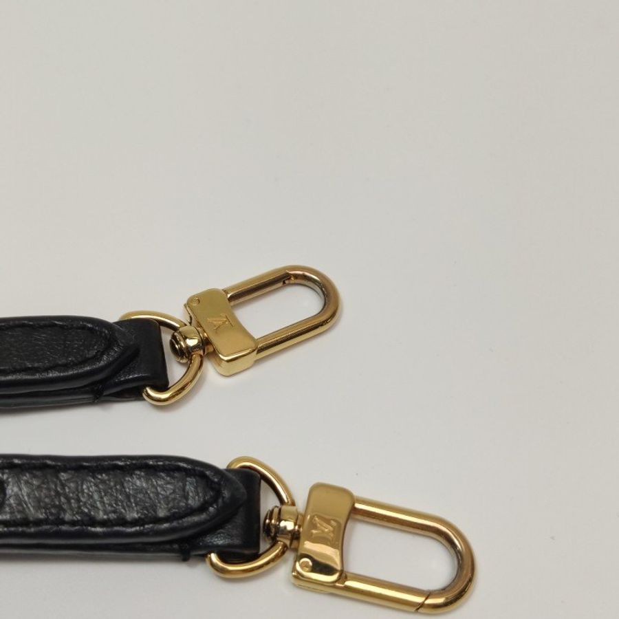 Louis Vuitton (LV) Palm Springs迷你牛皮Monogram印花三角皮標雙肩包-11