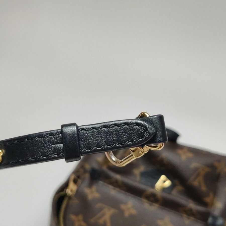 Louis Vuitton (LV) Palm Springs迷你牛皮Monogram印花三角皮標雙肩包-20