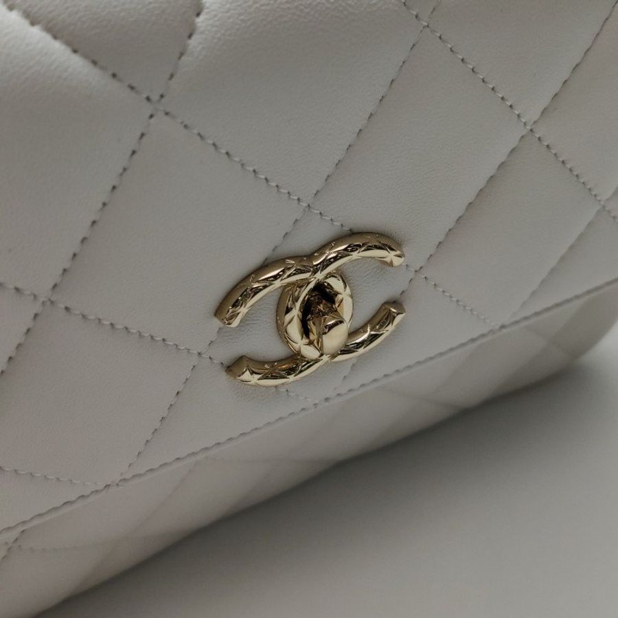 Chanel Trendy CC中羊皮純色菱格絎縫金屬板斜挎包單肩包-10