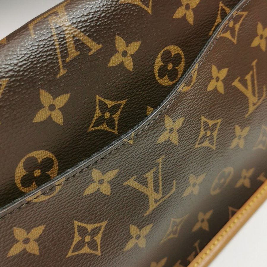 Louis Vuitton (LV) Diane植鞣革Monogram印花斜背包單肩包晶片款-27