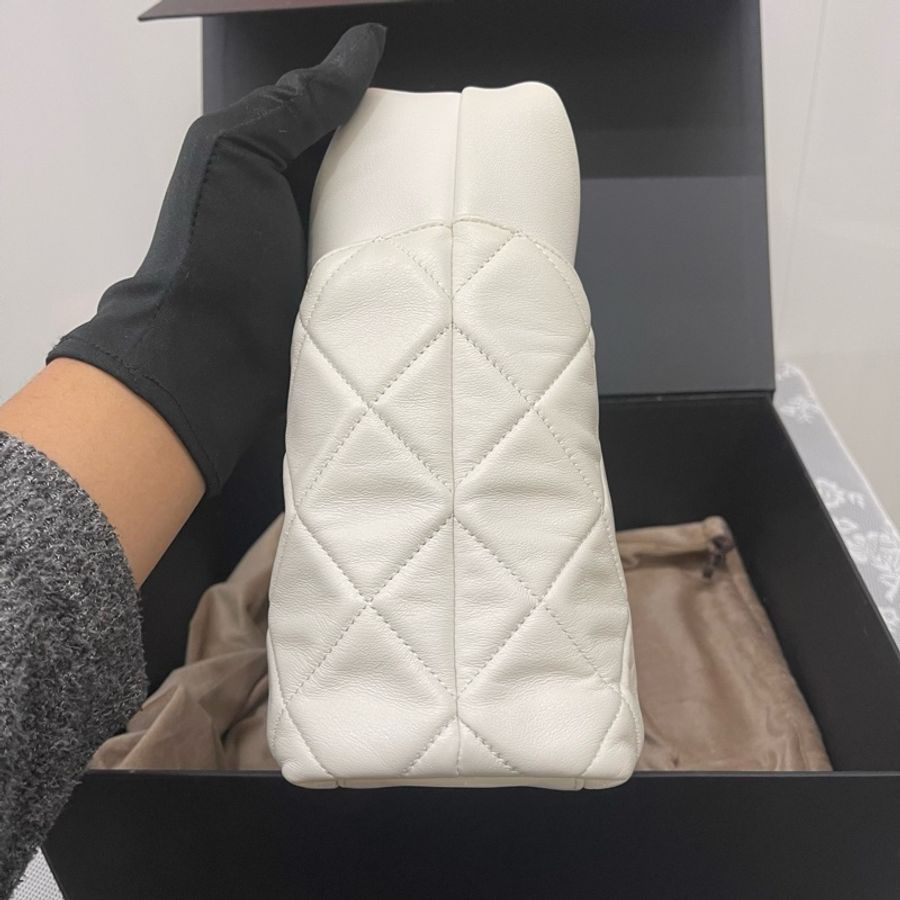 香奈兒Chanel 白色 hobo 單肩包 99 新 芯片款-2