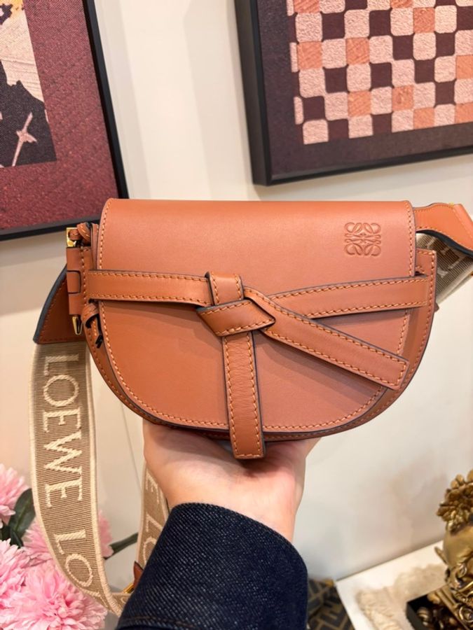 Loewe Mini Gate 手袋 tan-4