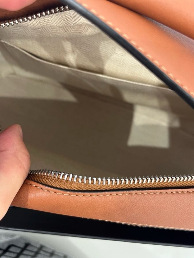 LOEWE羅意威 Puzzle小號焦糖色幾何包 附件,肩帶-6