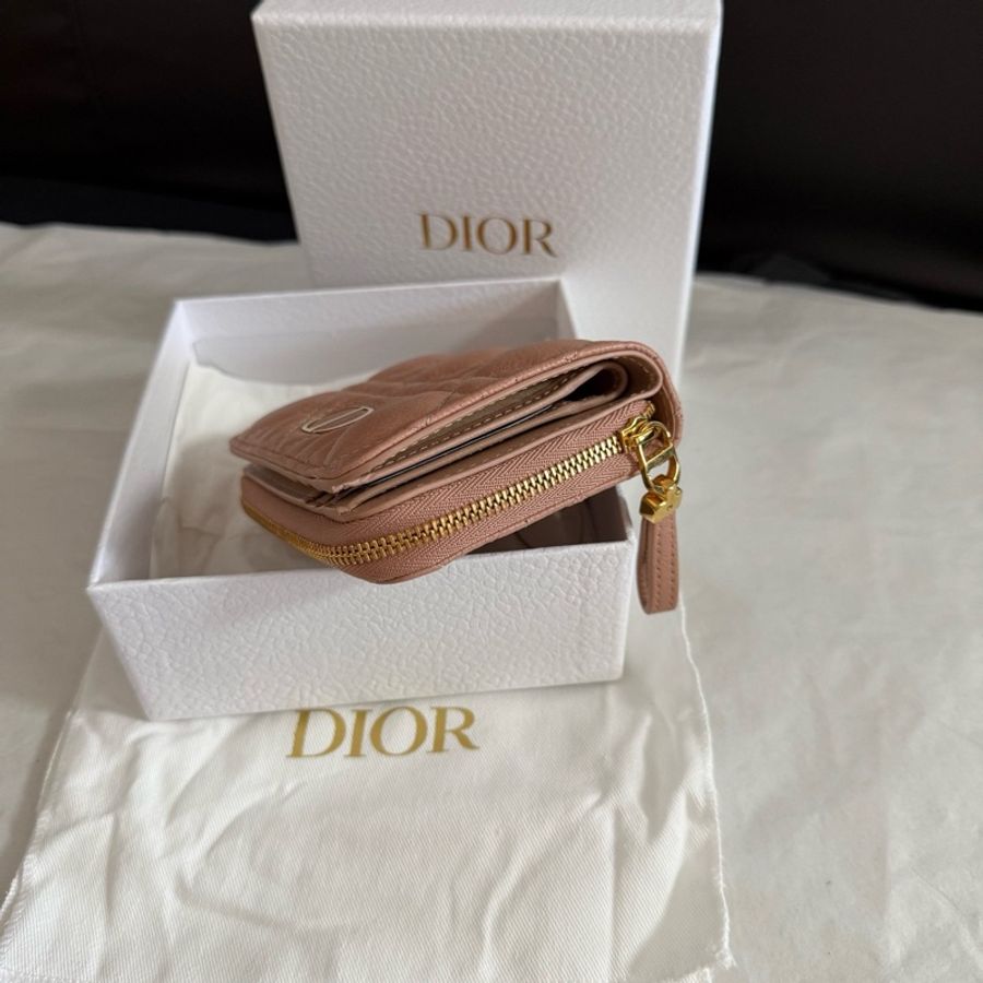Dior迪奥新款迪奧粉色小牛皮藤格紋卡包小錢包零錢包 盒子塵袋 尺寸9×11cm。-4