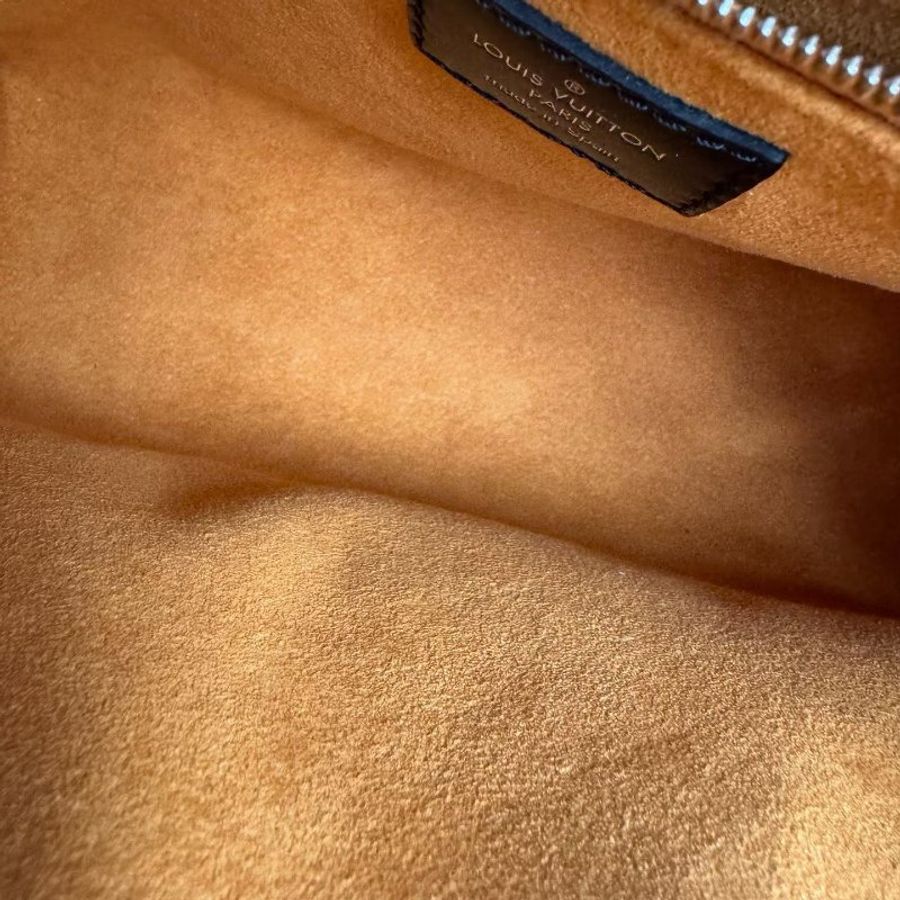 LV 水波紋Grenelle黑色郵差手提斜背包 牛皮 24*16*8 98新配件塵袋 肩帶-7