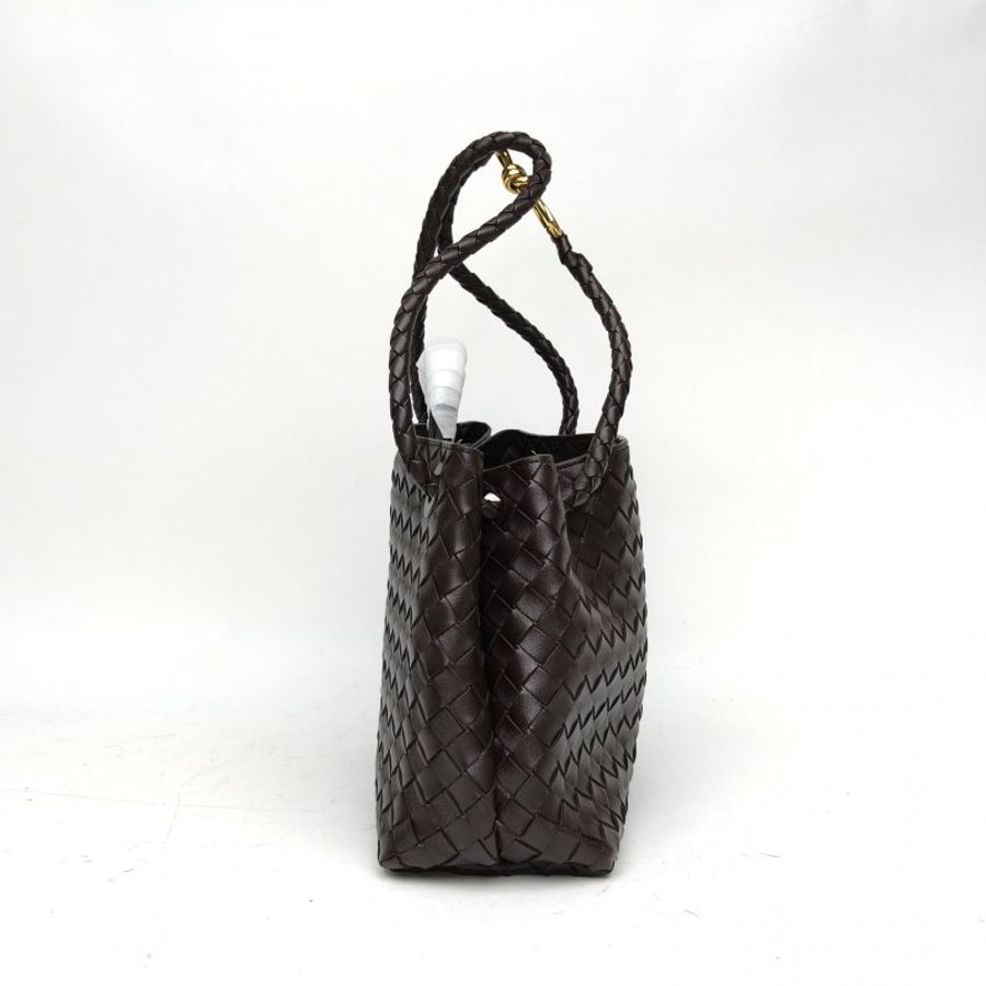 BOTTEGA VENETA Andiamo編織磁扣開合中號烏木色羊皮肩背包-3