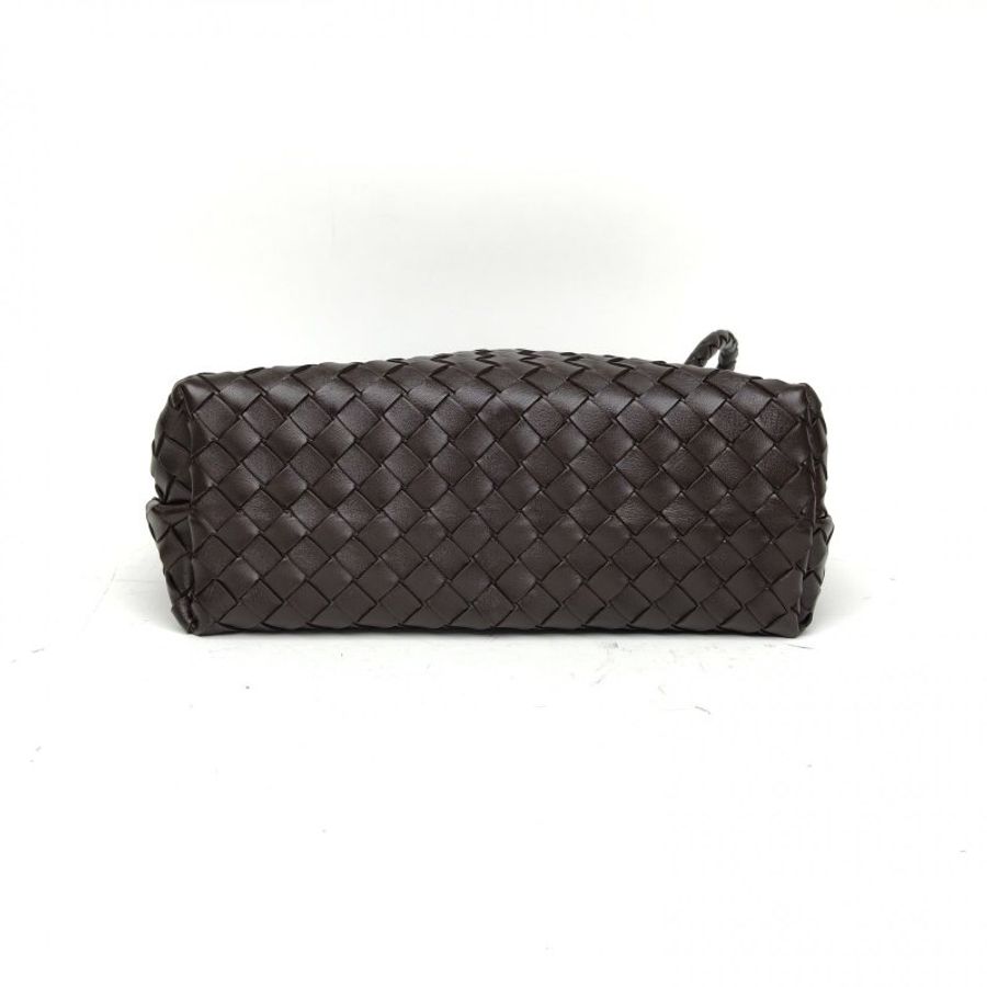 BOTTEGA VENETA Andiamo編織磁扣開合中號烏木色羊皮肩背包-4