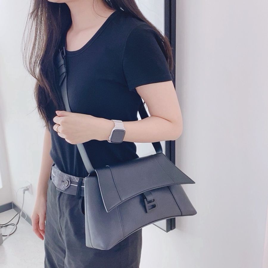 【威選精品】 🖤 BALENCIAGA Downtown 黑色沙漏包 中號 🖤-0