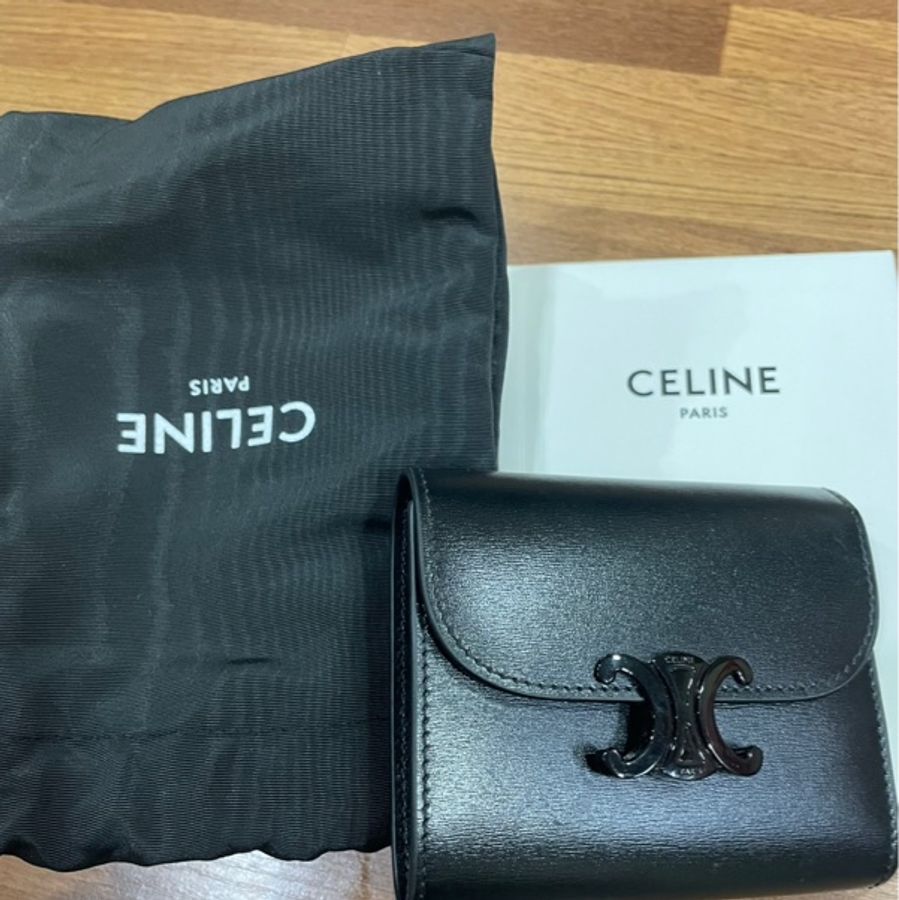 近全新Celine全黑短夾-7