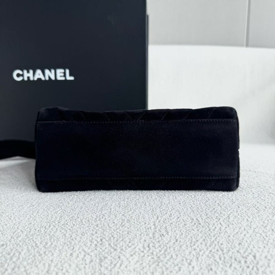 Chanel 黑金中古絲絨Kelly郵差包20*18*9 98新配件塵袋-7