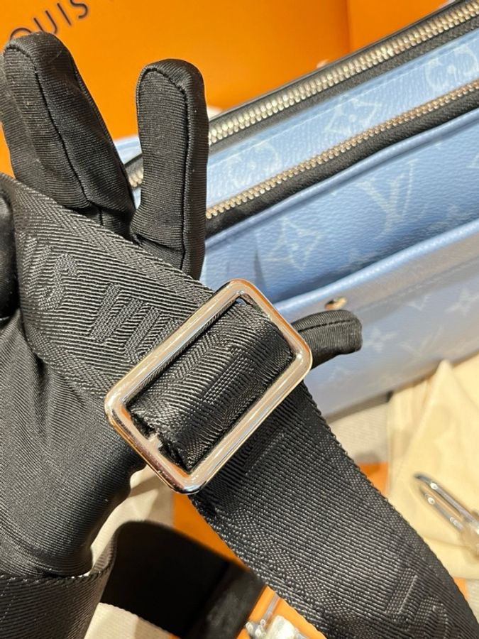 Louis Vuitton 路易威登 Alpha Nano藍色銀扣郵差相機包 芯片款-18