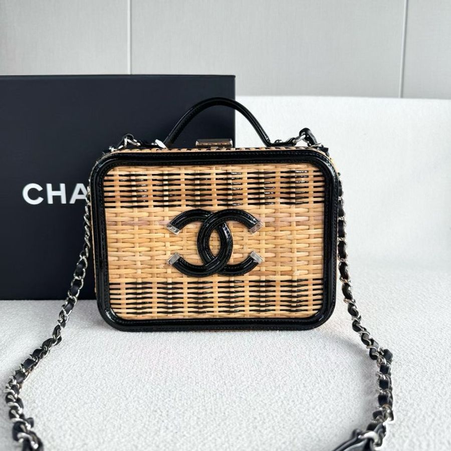 Chanel Vanity竹編黑銀相機包中號 21*16*10 99新配件盒 塵袋 保卡-5