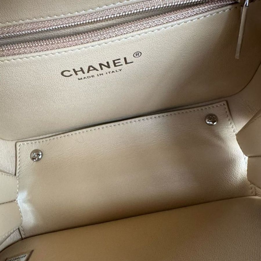 Chanel Vanity竹編黑銀相機包中號 21*16*10 99新配件盒 塵袋 保卡-8