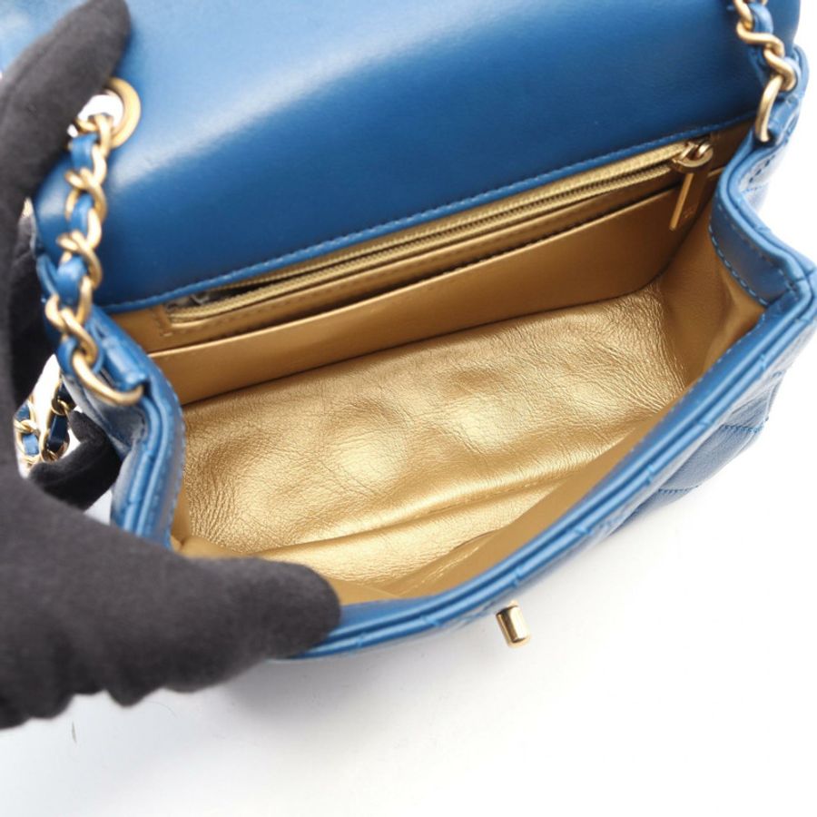 香奈兒 (CHANEL) 絎縫鏈條肩背包,羊皮材質,藍色,金色五金,二手 CC-2