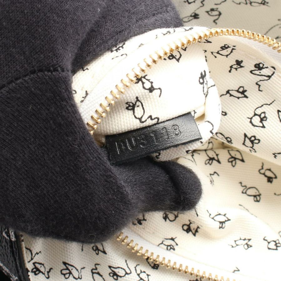 路易威登 (LOUIS VUITTON) 鏈條肩背包 M52935 Epi catgram 白色黑色二手 LV-4