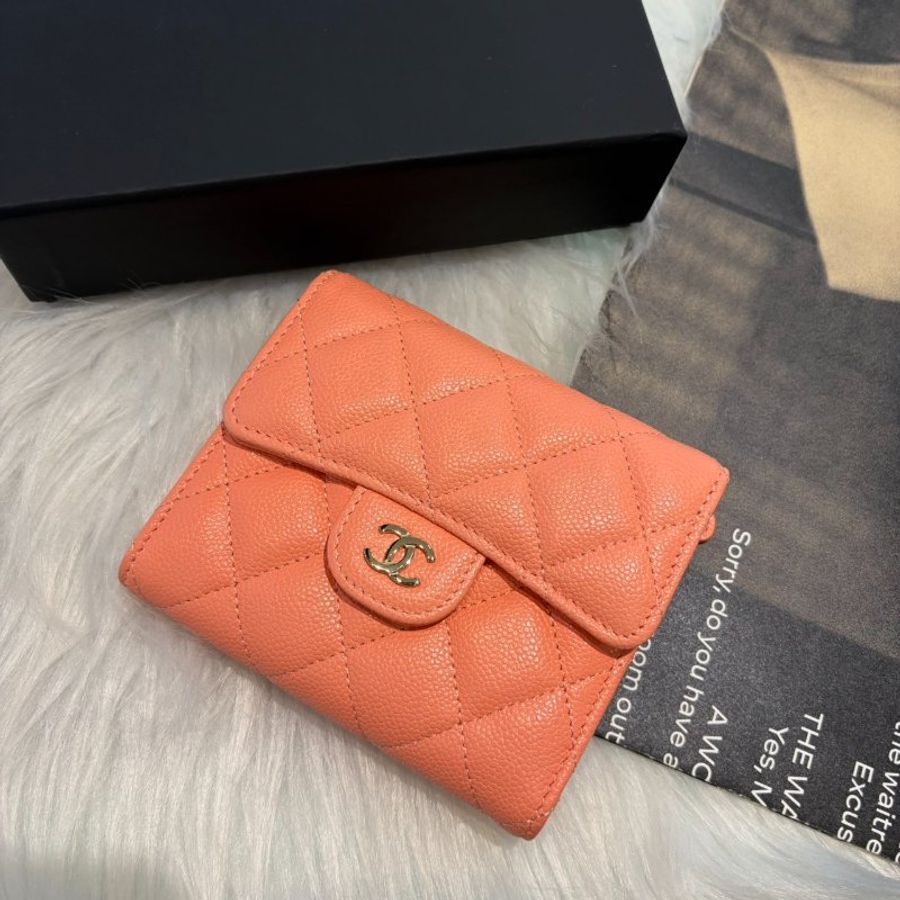 CHANEL 荔枝皮雙C釦式短夾 橘粉-0