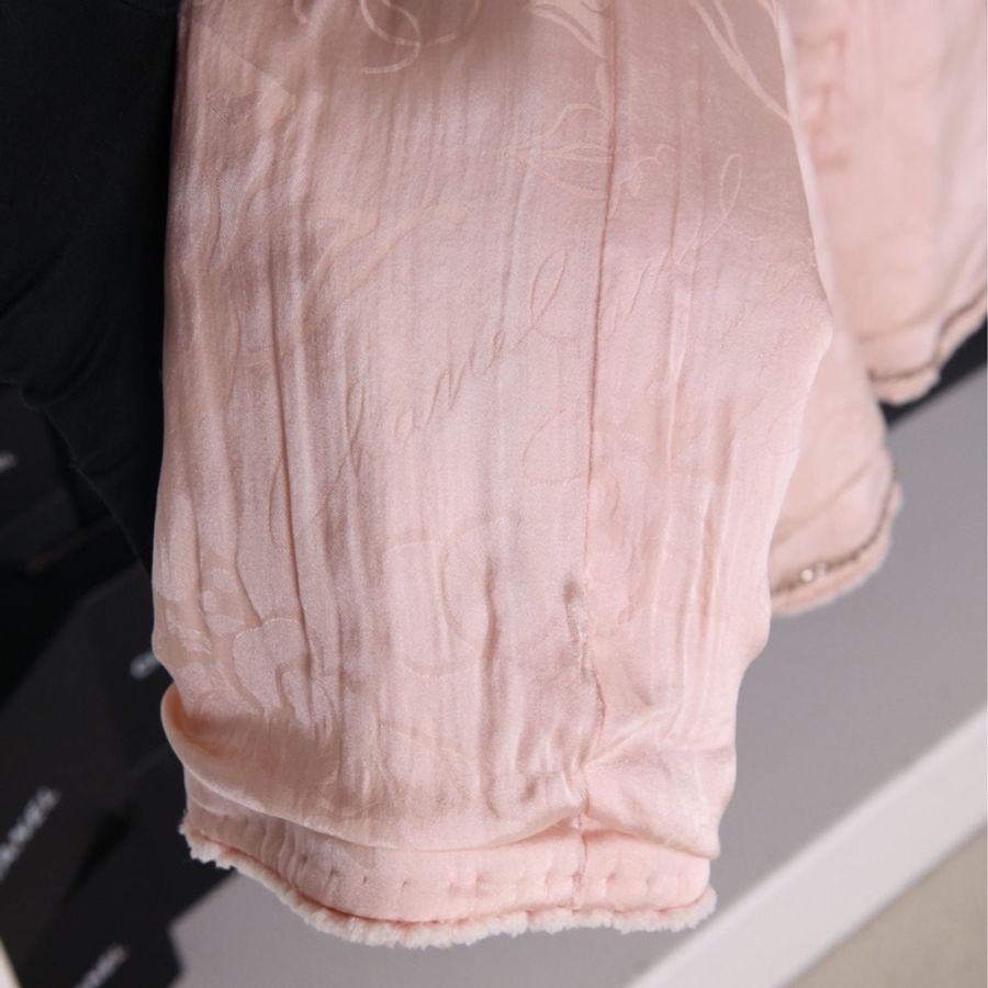 Chanel 09年粉色狮头纽扣圆领两口袋外套-23