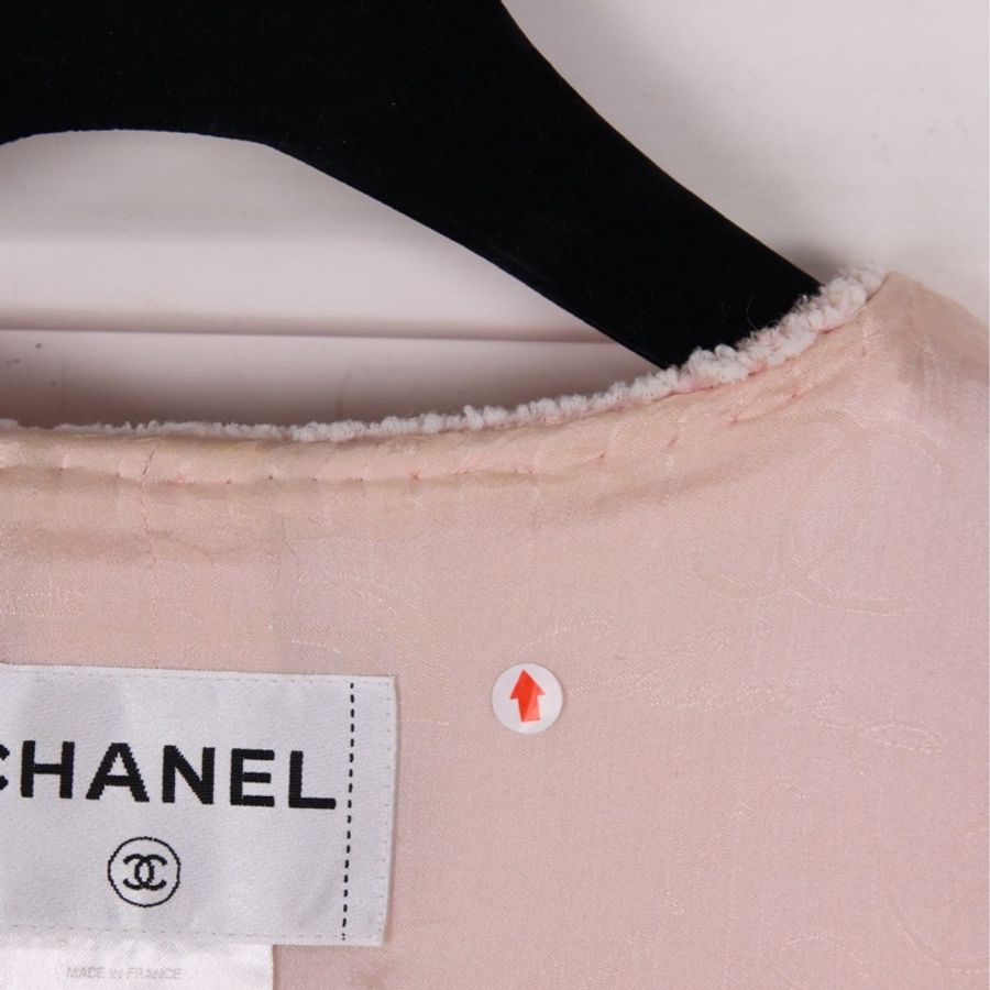 Chanel 09年粉色狮头纽扣圆领两口袋外套-35