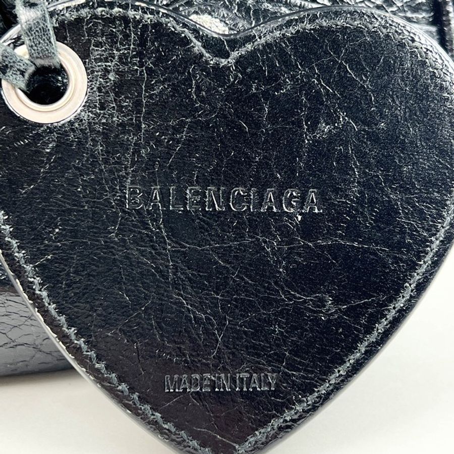 KÉSH 凱仕精品|BALENCIAGA Le Cagole XS 機車包 黑色肩背包|巴黎世家 Arena 羊皮水鑽銀釦半月包|附愛心鏡零錢包-17