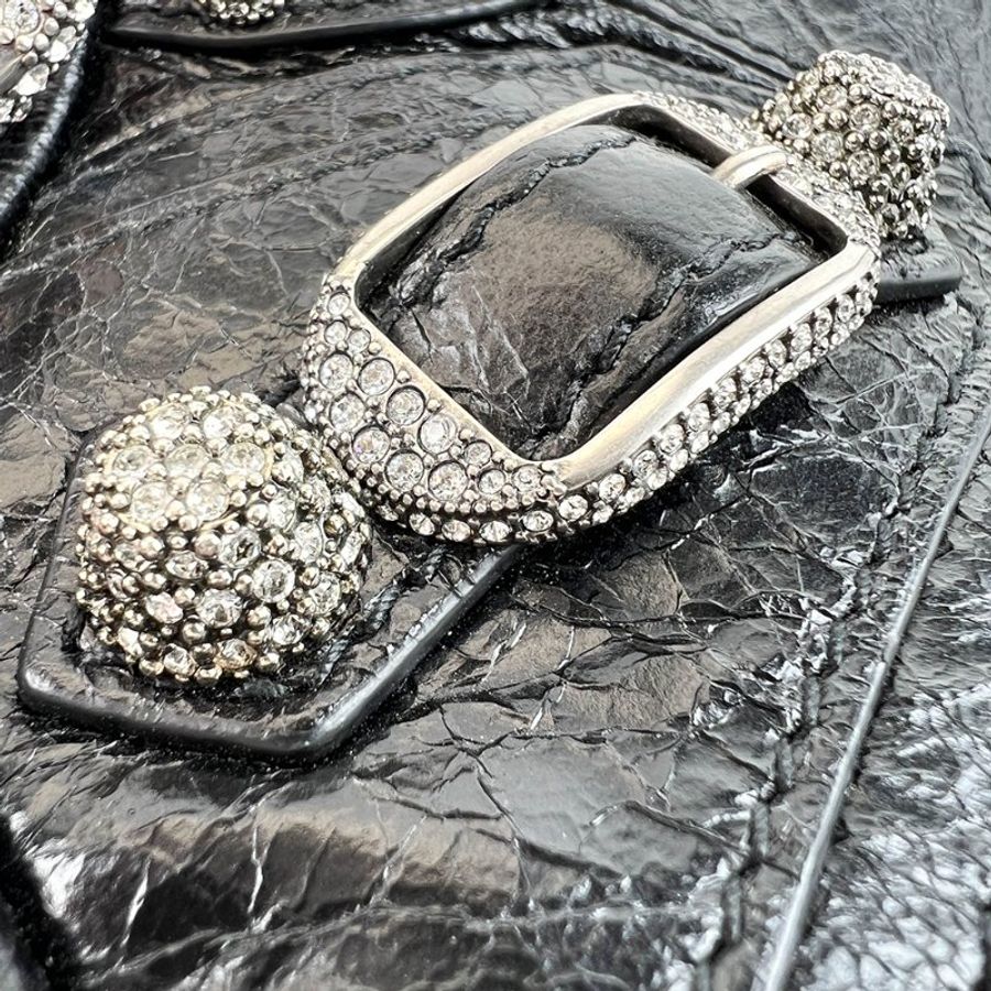 KÉSH 凱仕精品|BALENCIAGA Le Cagole XS 機車包 黑色肩背包|巴黎世家 Arena 羊皮水鑽銀釦半月包|附愛心鏡零錢包-22
