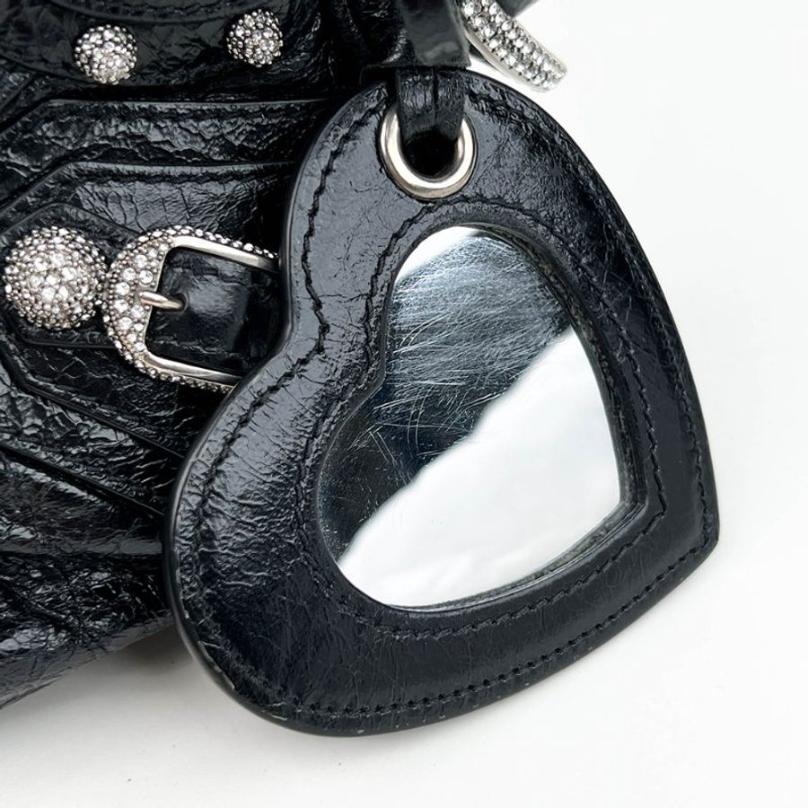 KÉSH 凱仕精品|BALENCIAGA Le Cagole XS 機車包 黑色肩背包|巴黎世家 Arena 羊皮水鑽銀釦半月包|附愛心鏡零錢包-26