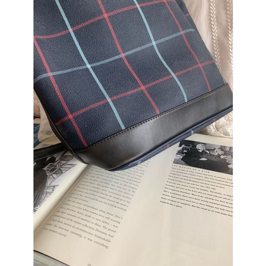 博柏利 burberry 經典Vintage 古董 絕版 中古 藍色 格仔 千鳥格 水桶包Bucket Bag Burberrys 盾牌戰馬皮革皮標-6