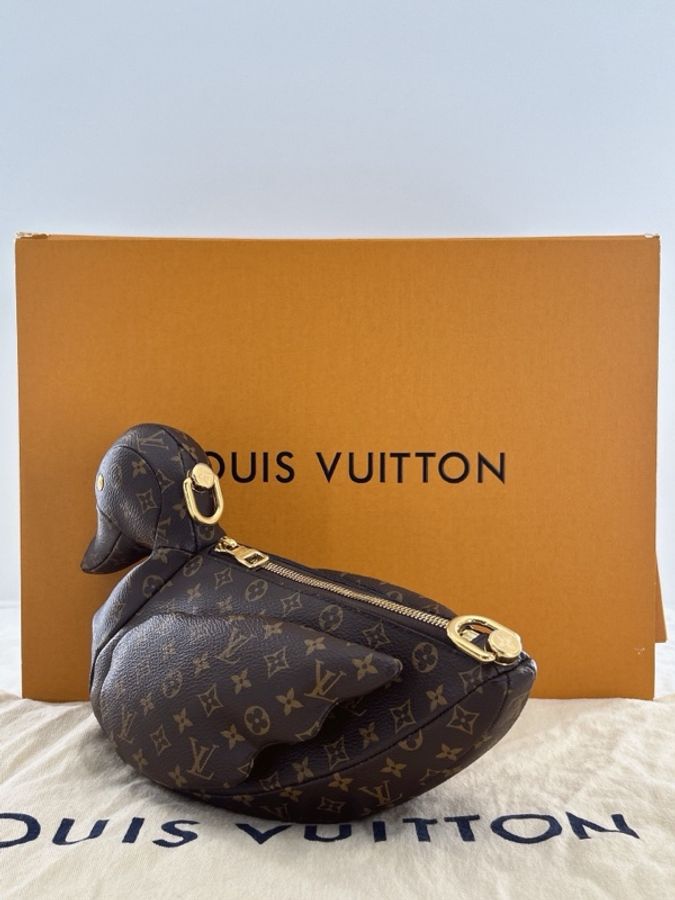 LV x Nigo 聯名款 稀有鴨子包-3