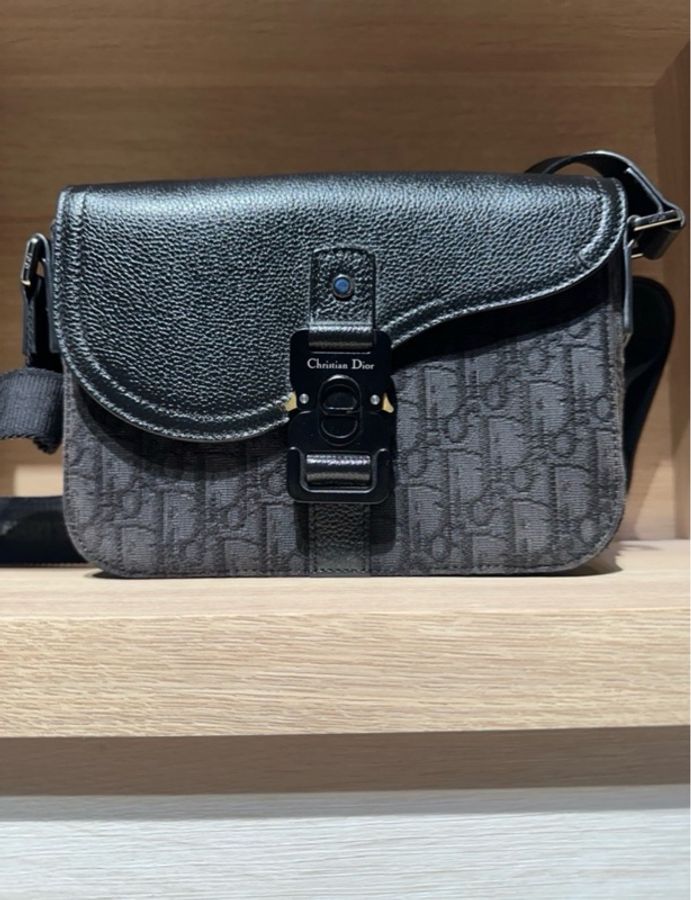 DIOR saddle小型翻蓋郵差包-0