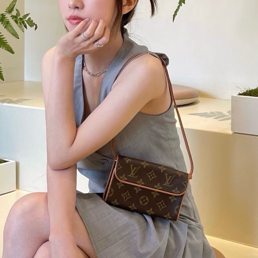 M51855 腰包 腋下包 斜背包 信封包🏅 附2種背帶任意搭配🌸-0