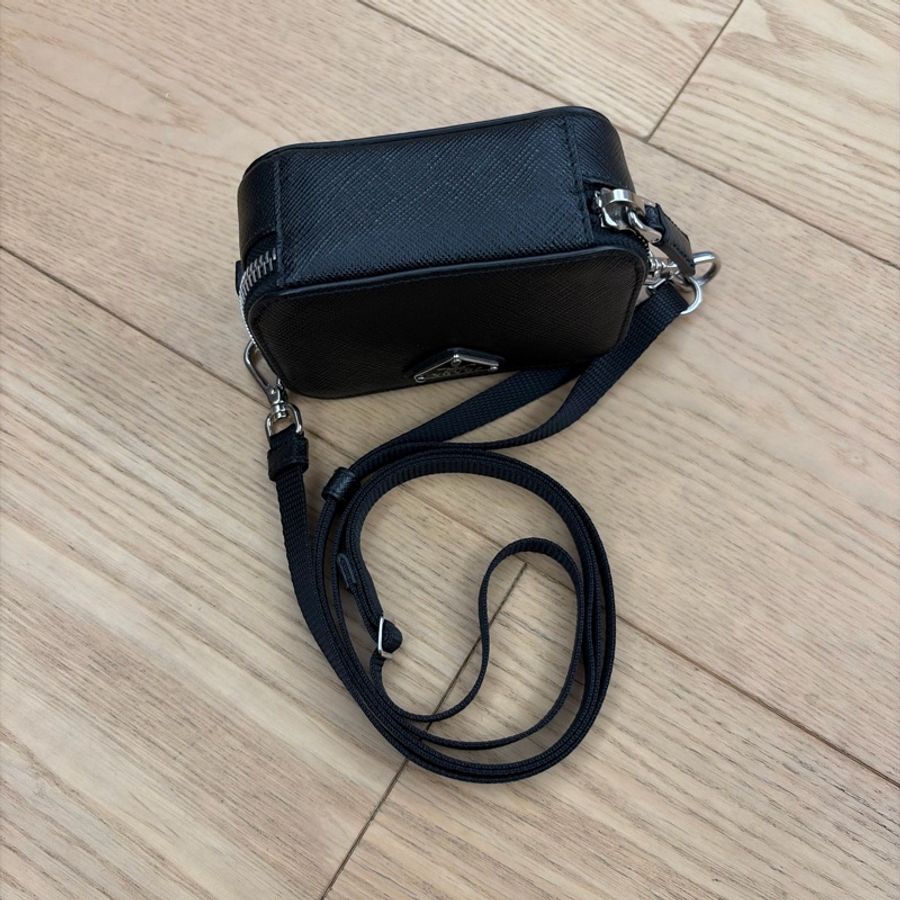 Prada 皮革斜挎 Mini 小廢包-9
