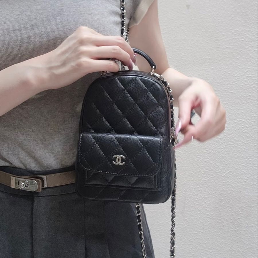 💎Chanel香奈兒｜25P 全黑soblack羊皮mini雙肩包 小書包｜98新芯片款-0