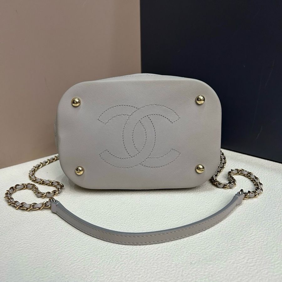 Chanel香奈兒 水泥灰淡金扣牛皮抽繩水桶包手提包斜挎包,-4