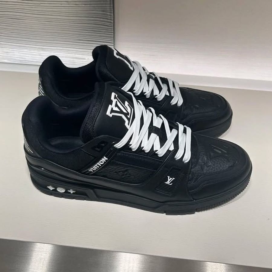 Louis Vuitton · 經典黑皮革壓紋Trainer黑武士 全配🈶盒-1