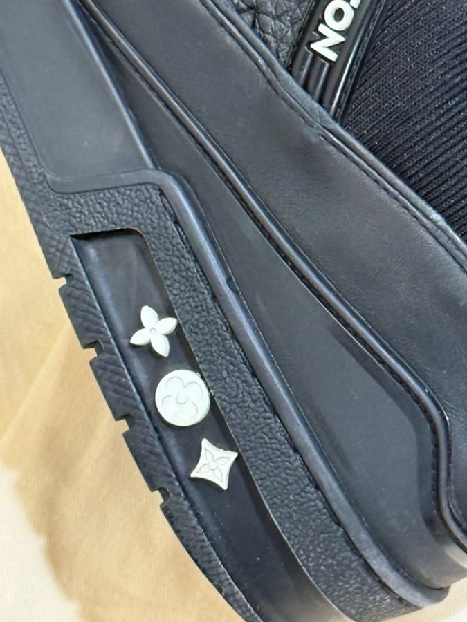 Louis Vuitton · 經典黑皮革壓紋Trainer黑武士 全配🈶盒-9