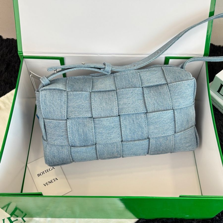 Bv 葆蝶家Bottega Veneta Brick Cassette牛仔肩背包帆布腋下包單肩包斜挎包-0