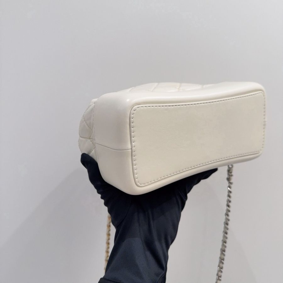 Chanel香奈兒 奶白色掌紋牛皮流浪雙肩包小書包 尺寸:23*10*22cm-3