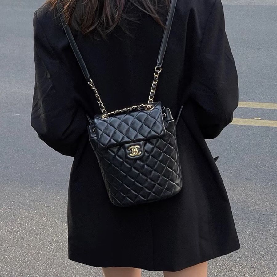 Chanel香奈兒 黑金菱格紋小牛皮Mini迷你薩爾茨堡雙肩包 小書包-0
